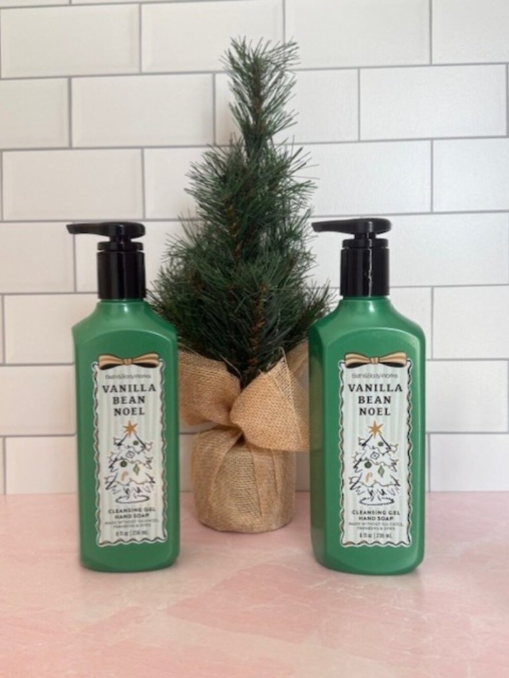 Bath and Body Works Vanilla Bean Noel Gel Hand Soap (set of 2)